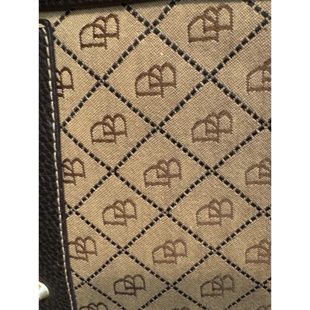 Dooney & Bourke this pre